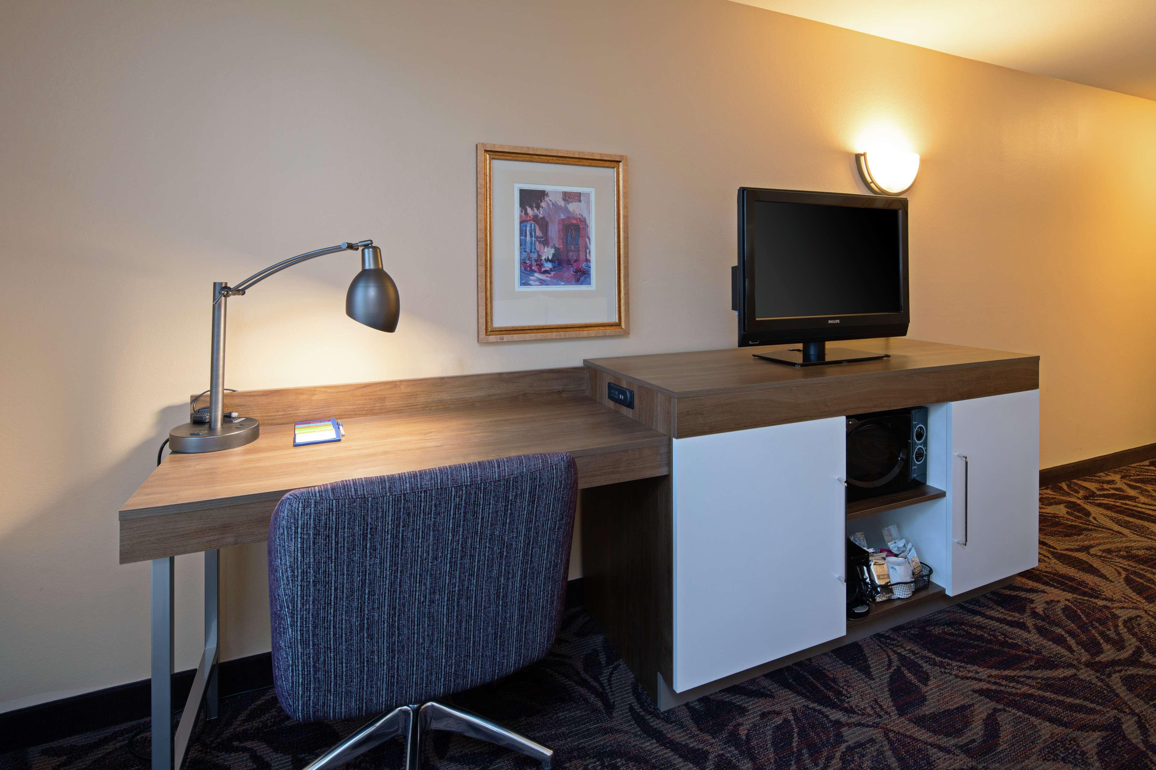 Hampton Inn&Suites Bremerton Extérieur photo